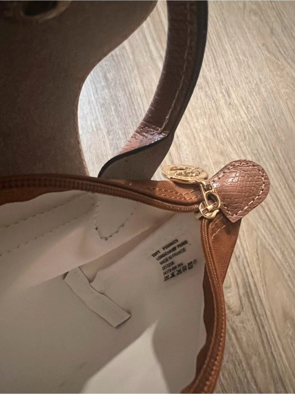 Mini Longchamp - Picture 3 of 8